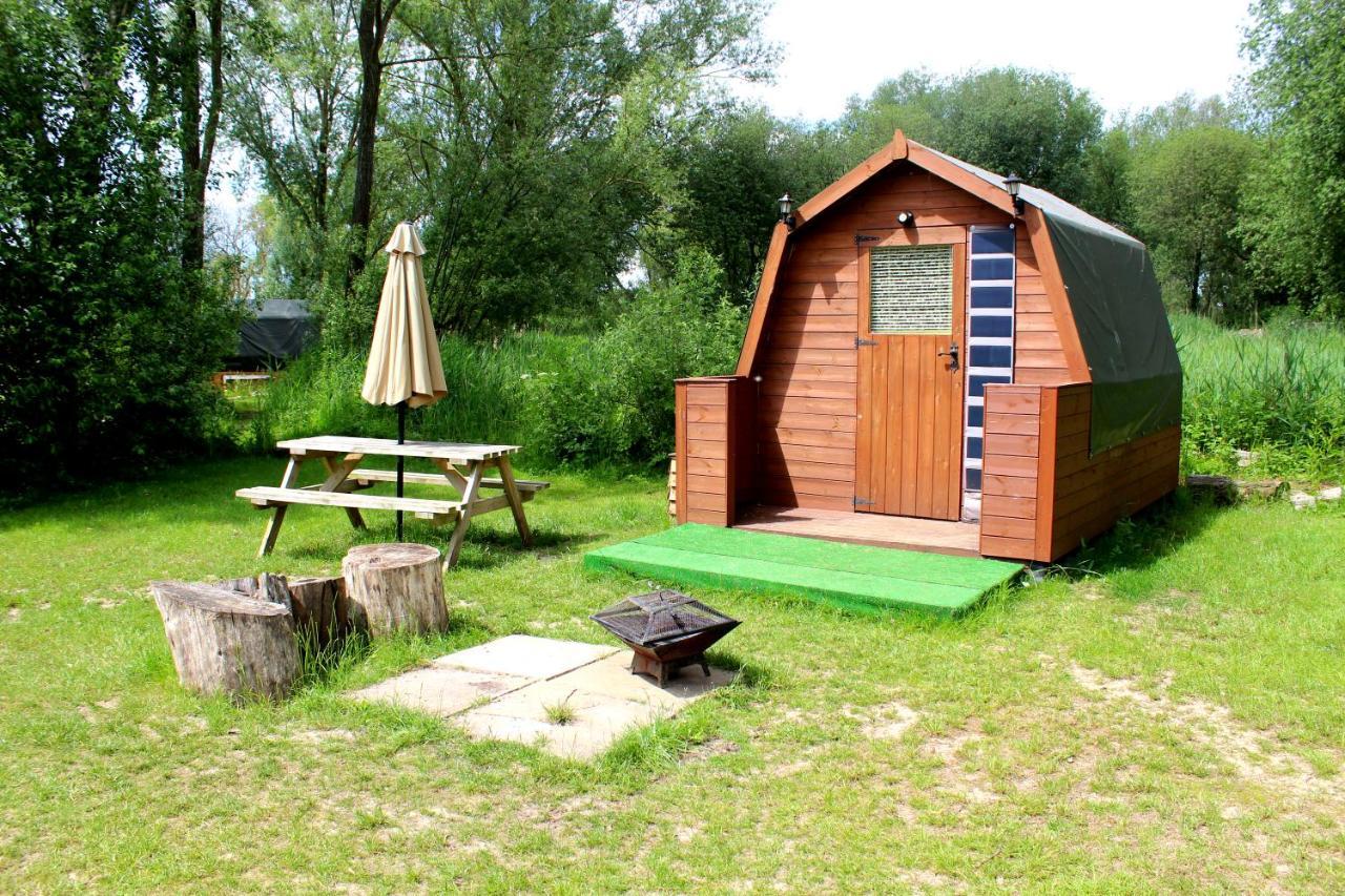 Rum Bridge Fisheries "The Cabin" Hotel Clare Exterior photo