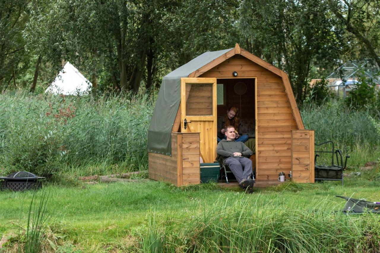 Rum Bridge Fisheries "The Cabin" Hotel Clare Exterior photo